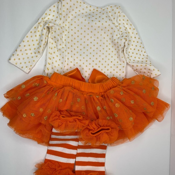 🧸3 for $19🧸 Baby Essentials, Pumpkin 3 months old costume - Picture 3 of 6